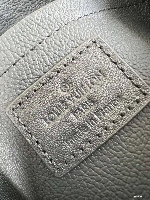WIS VUITTON LOUIS TOILETRY BAG-24*13*13CM 0606